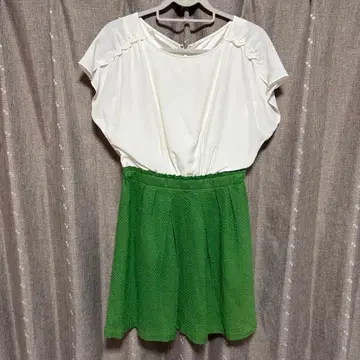 y120612 JUSGLITTY 원피스 화이트 슬리브리스 사이즈 3