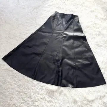 미사용급 BLENHEIM 브렌헤임 페이크 램스킨 가죽 롱 스커트