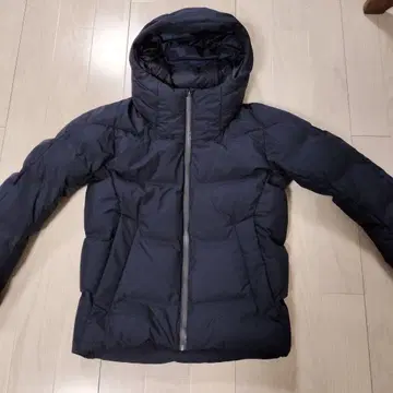 주말 한정 판매 UNIQLO 심리스 다운 자켓 S 사이즈 네이비