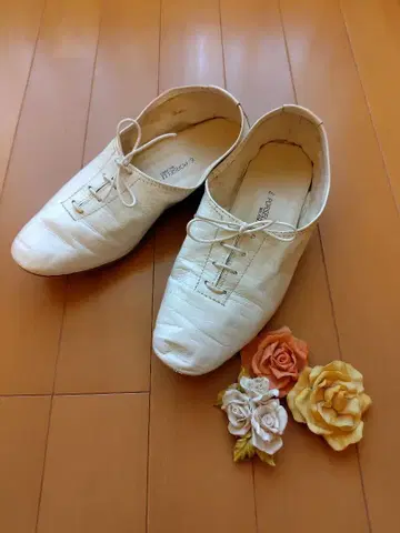 포르셀리 플랫슈즈 재즈슈즈 화이트 1회 착용 38