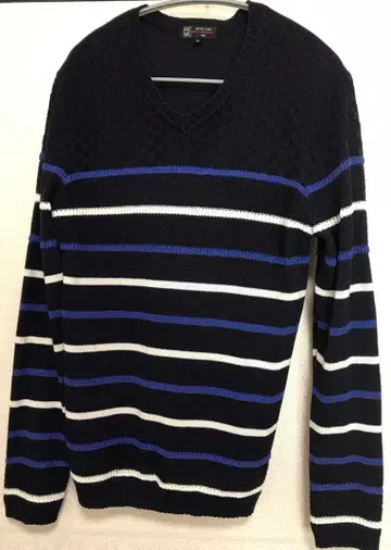 스트라이프 V넥 스웨터 사이즈 48