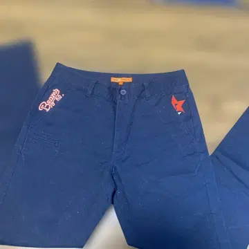 BEAMS 자수 네이비 팬츠