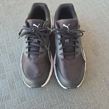 PUMA 블랙 스니커즈 27.5cm