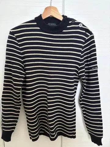 SAINT JAMES 버튼 크루넥 스웨터