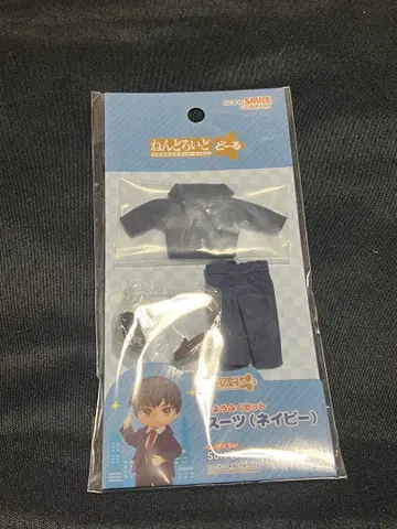 넨도로이드돌 의류 수트 네이비 하자 있음