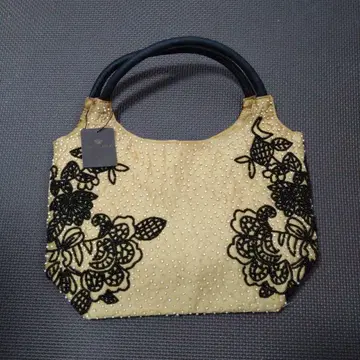 베이지 펄 자수 핸드백