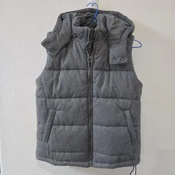 그레이 후드 부착 퀼팅 다운 베스트