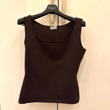 FOXEY 다크 브라운 탱크탑