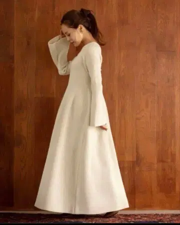 titivate 플레어 슬리브 니트 원피스 다나카 아키코 착용 L