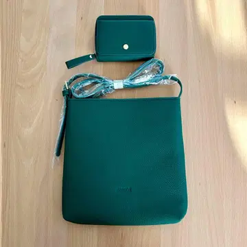 미사용 새상품 BARCOS 지갑/숄더백 세트 개운 그린 컬러