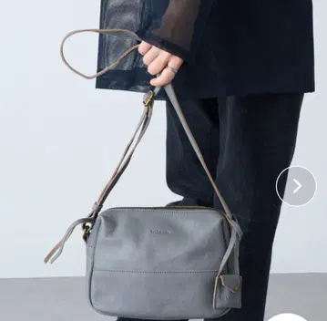 그레이 숄더백 너비 25cm 높이 17cm