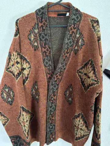 빈티지 느낌 니트 가디건 네이티브 무늬 톤 다운 오렌지