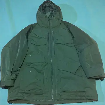 UNIQLO 4XL 화이트 마운티니어링 하이브리드 다운