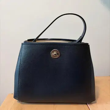 [ ZARA ] 네이비 핸드백 합성 피혁