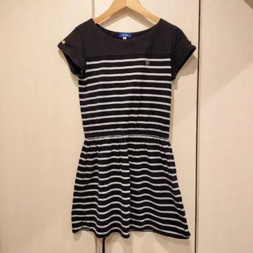 네이비와 스카이블루 보더 반팔 무릎 위 원피스 38