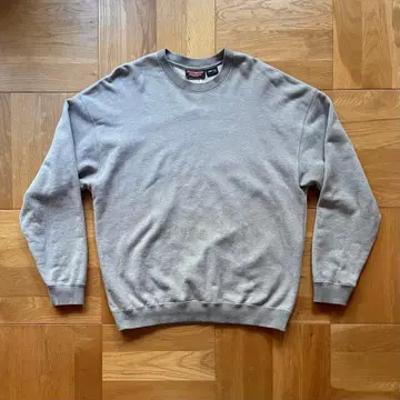 unslacks SQUEEZED DESIGN store props wed