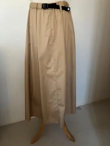 컬럼비아 베이지 롱 스커트