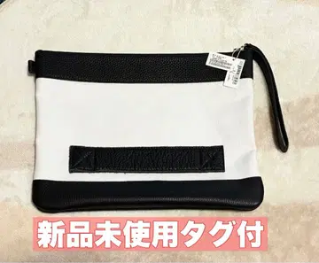 자유구 x buddy 클러치백