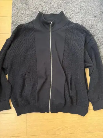 YASHIKI 블랙 니트 집업