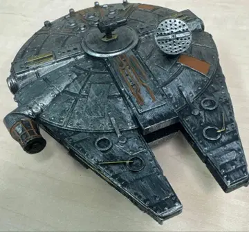 밀레니엄 팔콘 피규어