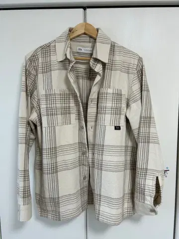 ZARA 체크 무늬 플란넬 셔츠 M 사이즈 화이트 베이지