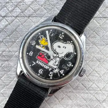 스누피 Q&Q 수동 와인딩 시계? 작동 불능품