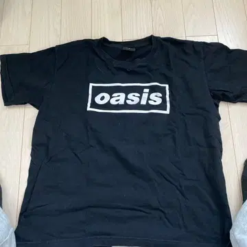 oasis 블랙 T셔츠 L사이즈