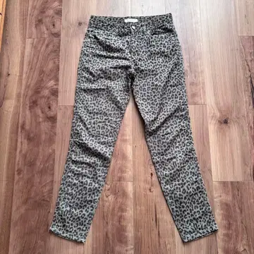 UNITED ARROWS 레오파드 무늬 스키니 팬츠