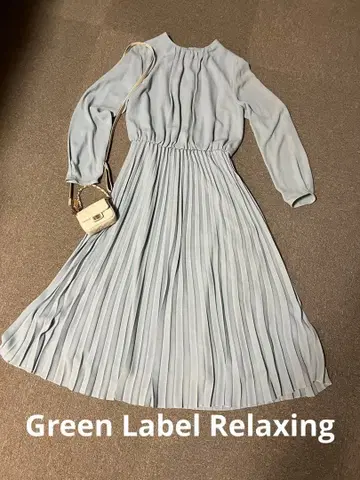 Green Label Relaxing 옅은 블루 플리츠 롱 원피스