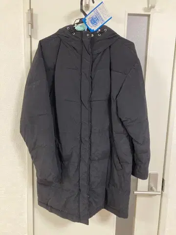 후드 부착 블랙 다운 자켓 샹브르 구매 클리닝 완료