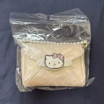 헬로키티 엔젤 퀼팅 패스 케이스 화이트