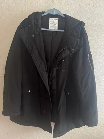 블랙 후드 부착 점퍼