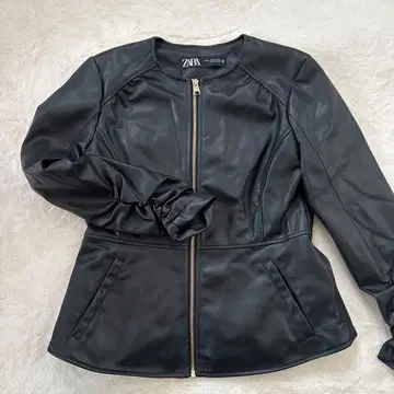 ZARA 블랙 합성 피혁 페플럼 자켓 M
