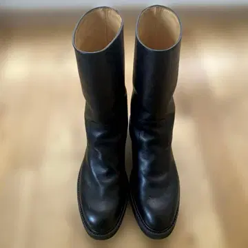 AURALEE 미디엄 기장 부츠 25cm