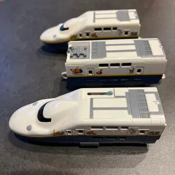 프라레일 신칸센 E4계 Max 포켓몬 랩핑