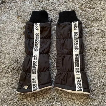 뉴발란스 리버서블 사이드 로고 레그 워머