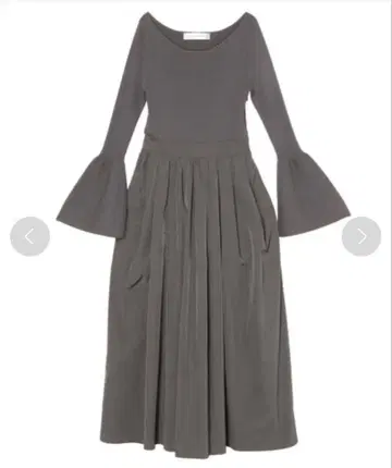 라그나문 도킹 타프타 니트 원피스 차콜 그레이 23AW