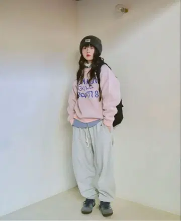 ( 완판템 ) common gull 로고 니트 스웨터