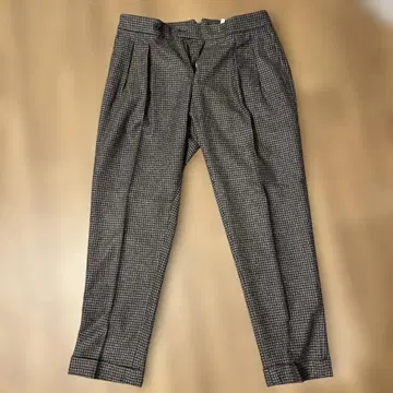새상품급 Berwick 체크 무늬 슬랙스 사이즈 46