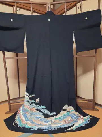 이로도메소데 여성용 문장 기모노