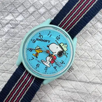 스누피 수동 와인딩 손목시계 스카이블루 Q&Q
