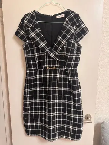 JEWELS 슬리브리스 원피스 체크 무늬