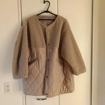베이지 퀼팅 보아 자켓