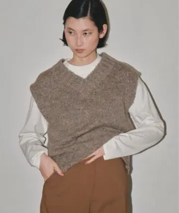 TODAYFUL 몰얀 니트 베스트 베이지 새상품급