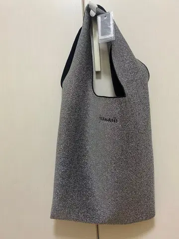 새상품 JEANASIS 라메 토트백 실버