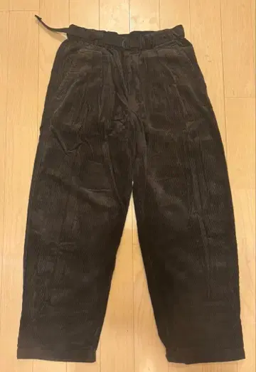 UNIQLO U 코듀로이 턱 와이드 팬츠 M 다크 그레이