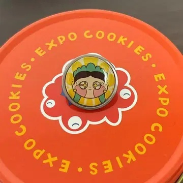 [ 주말 한정 가격! ] 오사카 만박 헝가리 핀 배지