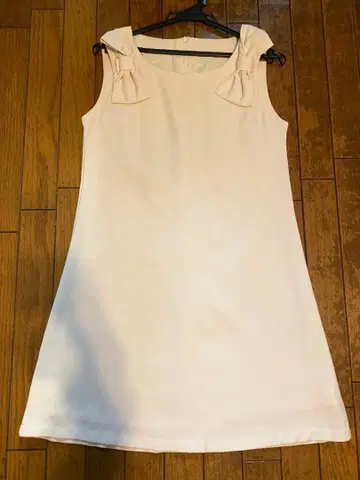 슬리브리스 A라인 리본 원피스