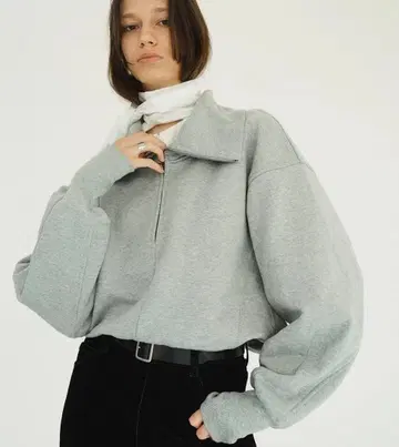 클라네 HALF ZIP SHORT TOPS 그레이