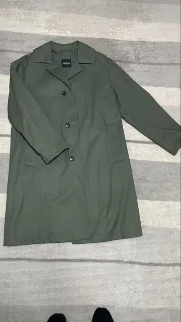 VENTILE 올리브 그린 스텐카라 코트